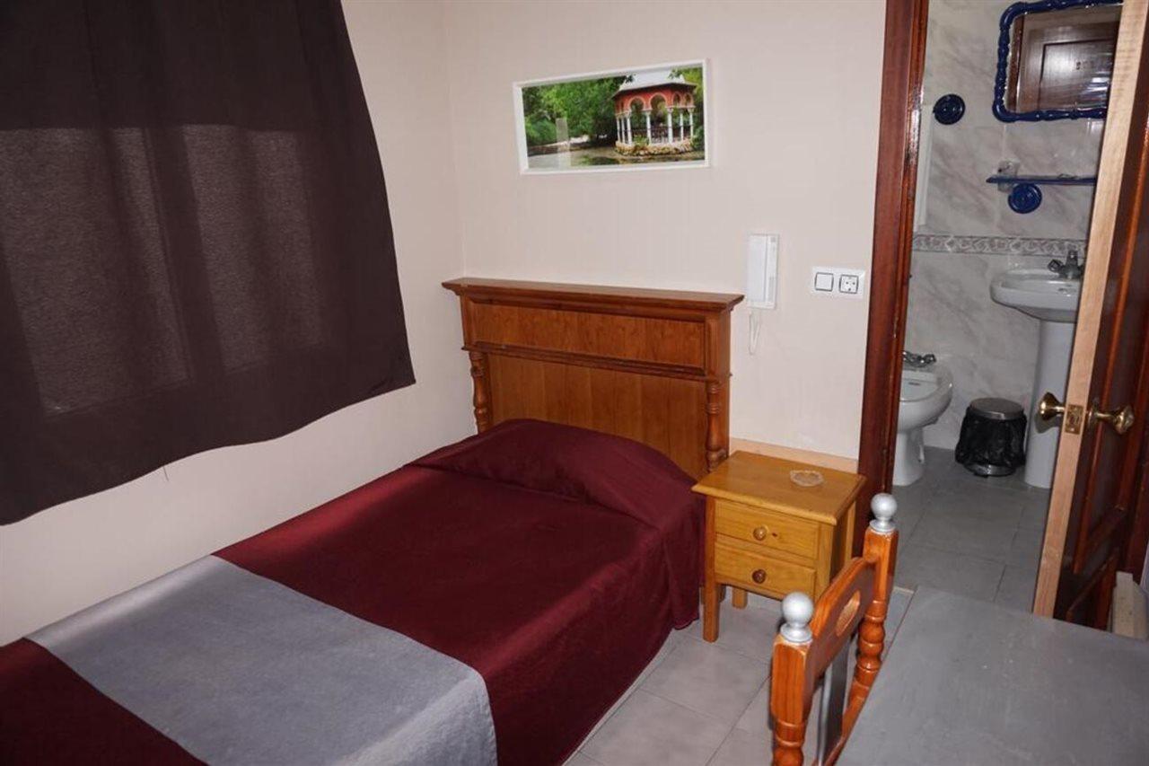 Hostal Alamare Sevilla Exteriör bild