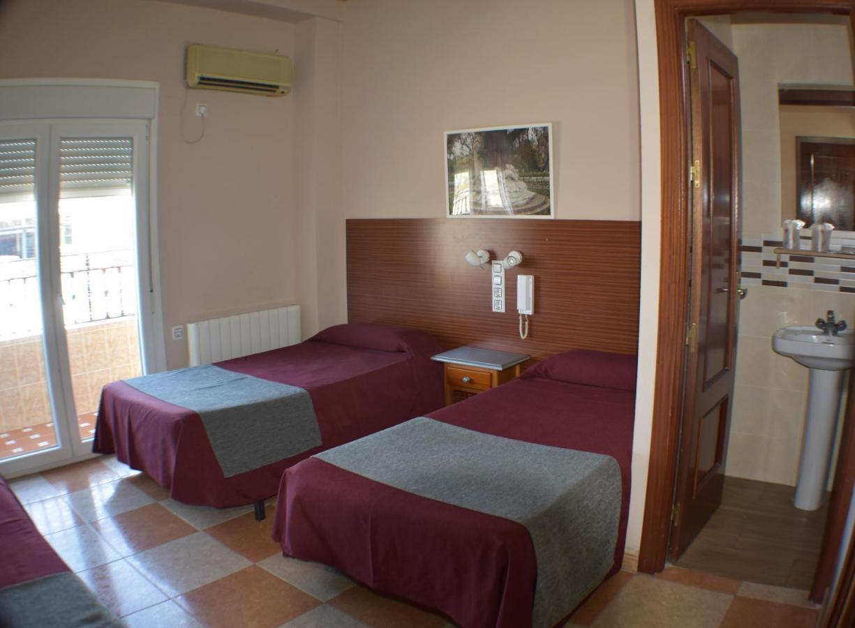 Hostal Alamare Sevilla Exteriör bild