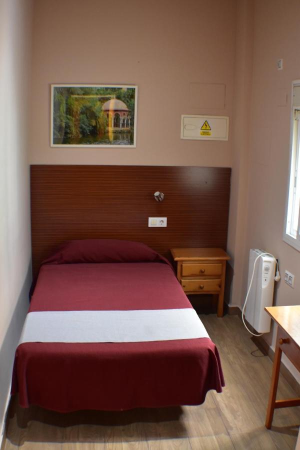 Hostal Alamare Sevilla Exteriör bild