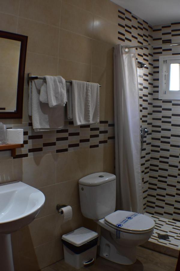 Hostal Alamare Sevilla Exteriör bild