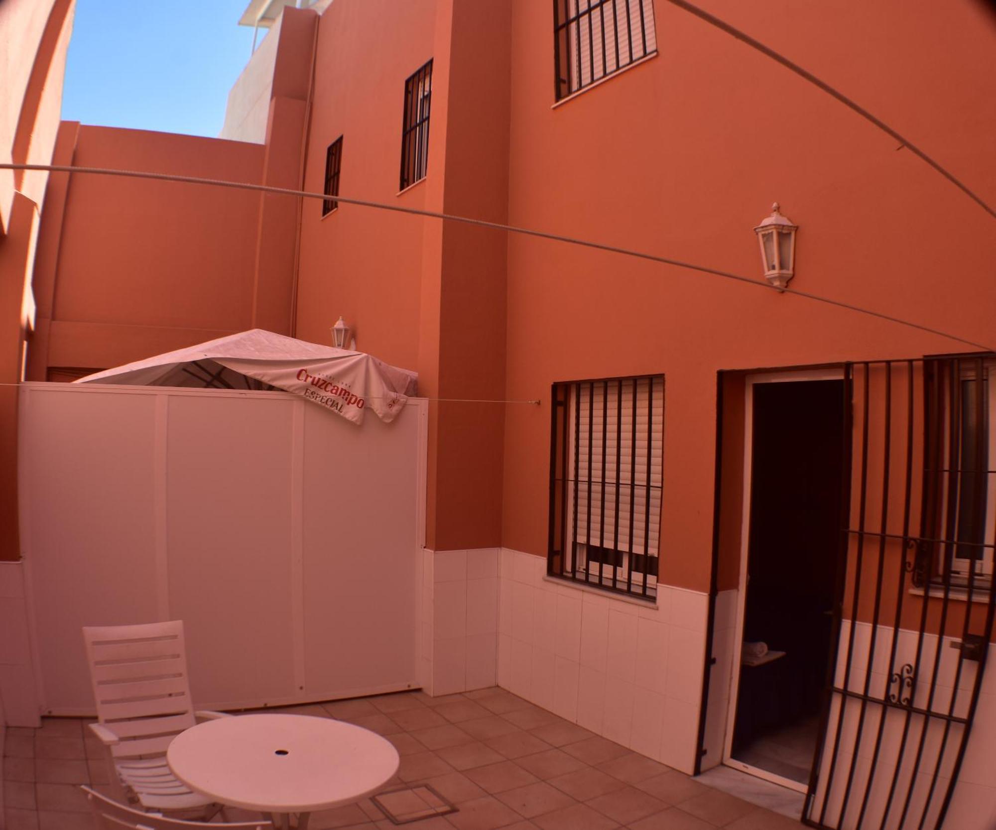 Hostal Alamare Sevilla Exteriör bild