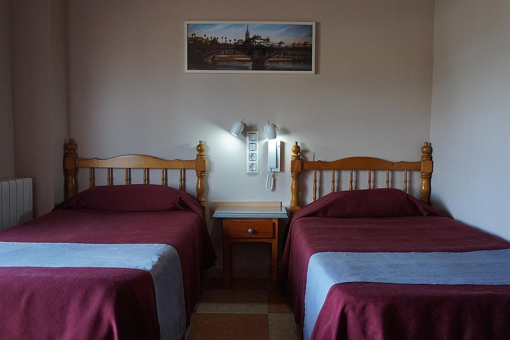 Hostal Alamare Sevilla Exteriör bild