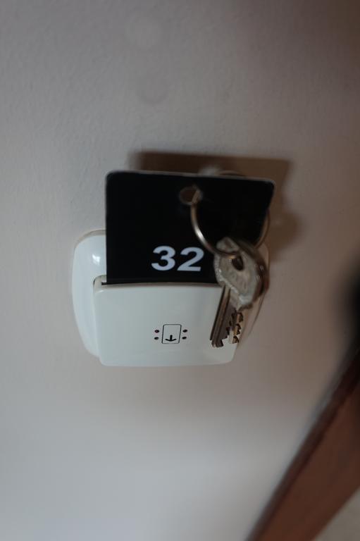 Hostal Alamare Sevilla Exteriör bild