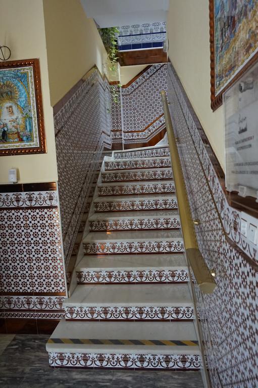 Hostal Alamare Sevilla Exteriör bild